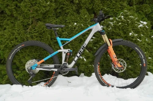 DSC02195 Cube Stereo 150 L.webp